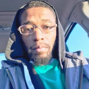 Meet your Posher, Deonte